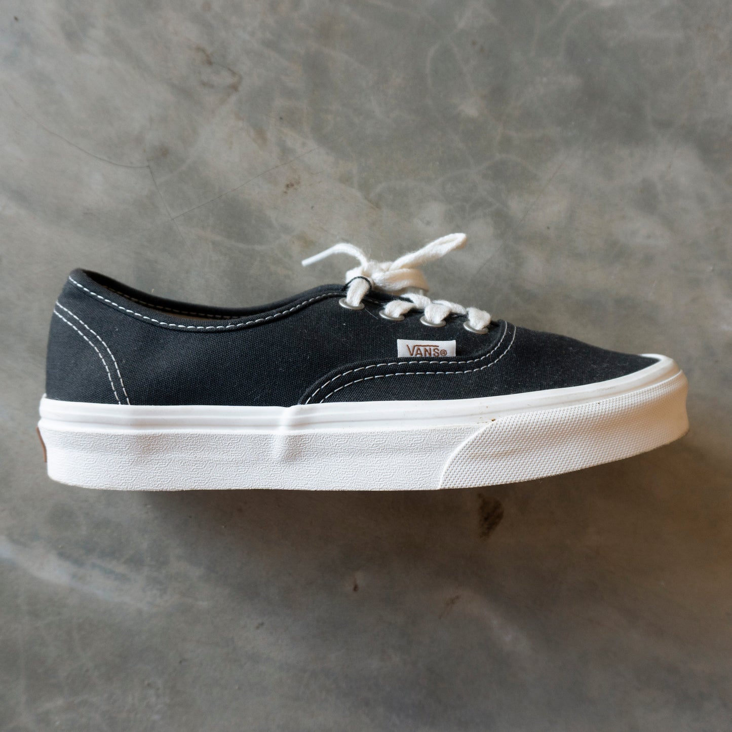 Vans Vault OG authentic - black/white