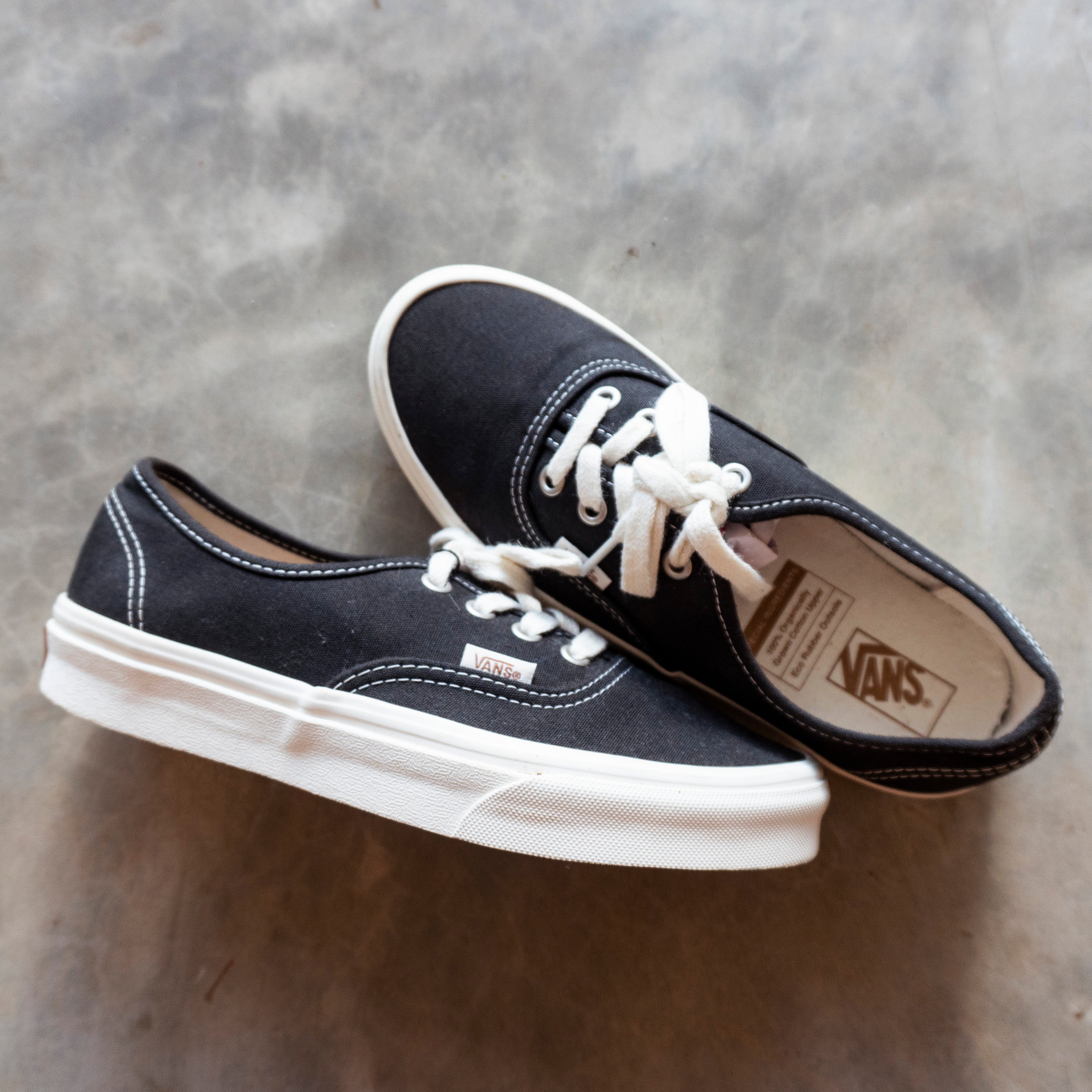 Vans Vault OG authentic - black/white